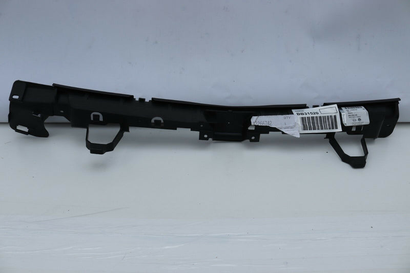 VAUXHALL ASTRA J MK6 2013-15 CENTRE REAR BUMPER MOUNT 5DR 13266743 /B04-33 /B8-4