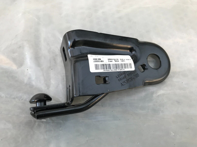 MERCEDES GLC X253 16-21 REAR SEAT CENTRE AREA LEFT HOLDER BRACKET A2539204700