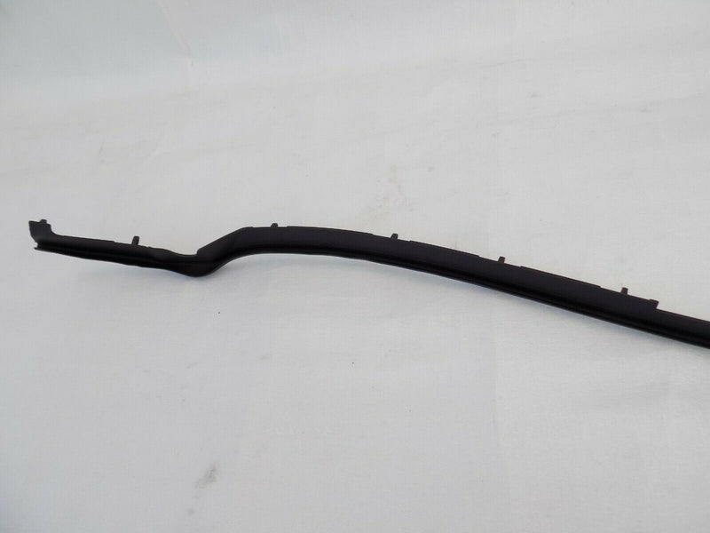AUDI Q5 2013-2017 BONNET HOOD PROTETOR GASKET SEAL 8R0823126H /B08-31
