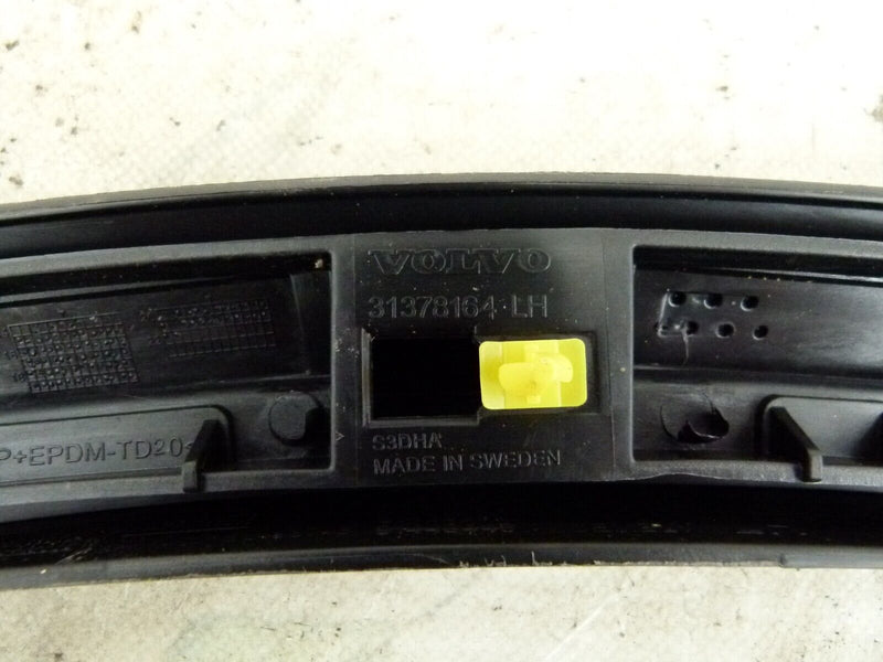 VOLVO XC90 2015-2018 REAR LEFT WHEEL ARCH TRIM COVER GENUINE 31378164