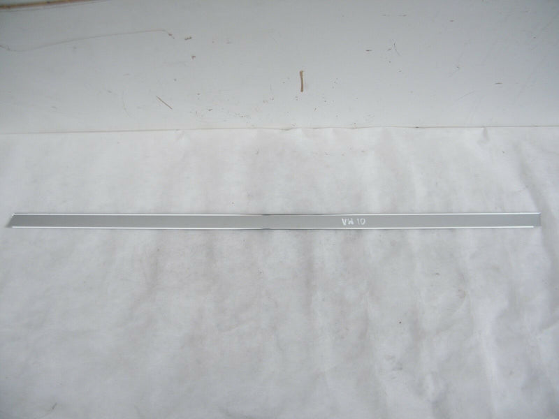 VW Touareg 2007-2010 Front Door-Lower Molding Trim Right 7L9837788CGR (VW10)