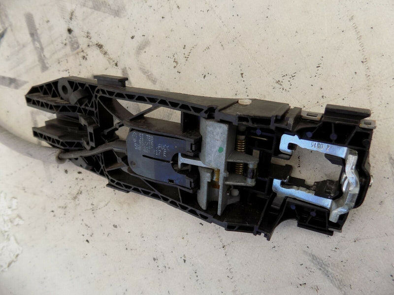VW UP 1.0 PETROL 2017 DRIVERS SIDE FRONT DOOR LOCK 26C 1S2 837 016B