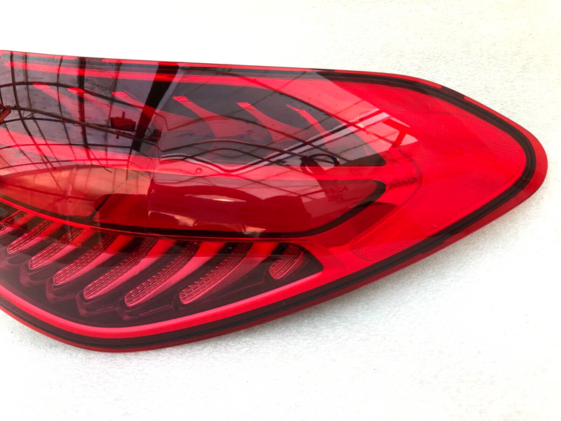 MERCEDES W206 ESTATE 2021-ON *10 PIN REAR FENDER LIGHT RIGHT SIDE A2069060401
