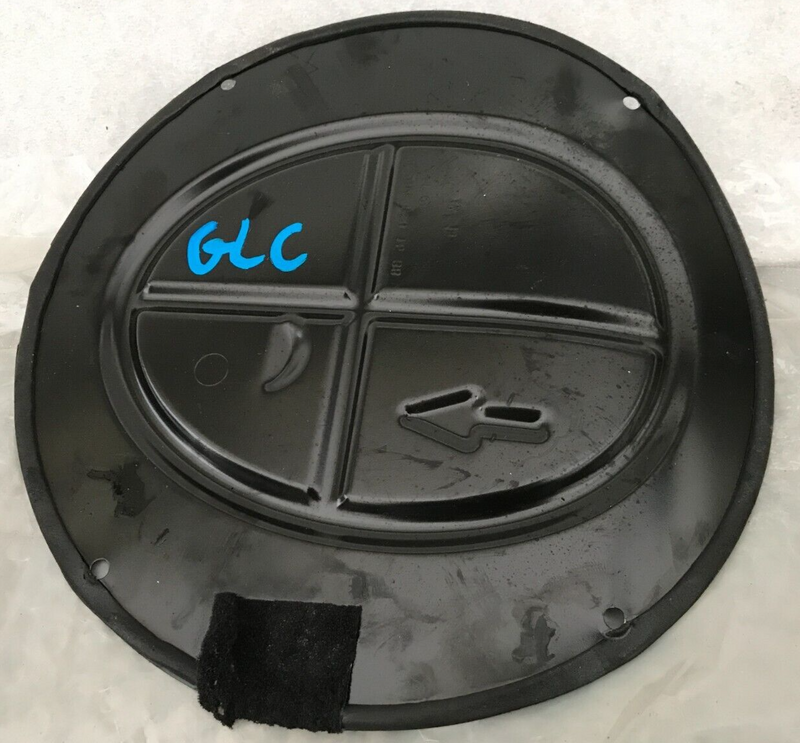 MERCEDES GLC 250 X253 2.0 PETROL GENUINE FUEL TANK PUMP TRIM COVER A2046191538