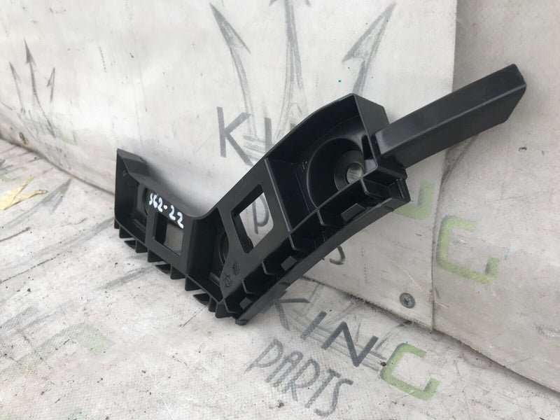 VW GOLF MK7 2014 REAR RIGHT BUMPER BRACKET MOUNT 5G6807394