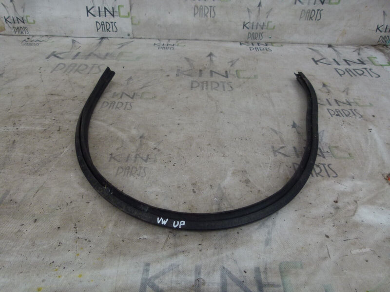 VOLKSWAGEN UP! 2011-2016 ENGINE RUBBER RUBBER SEAL TRIM GENUINE 1S0823723