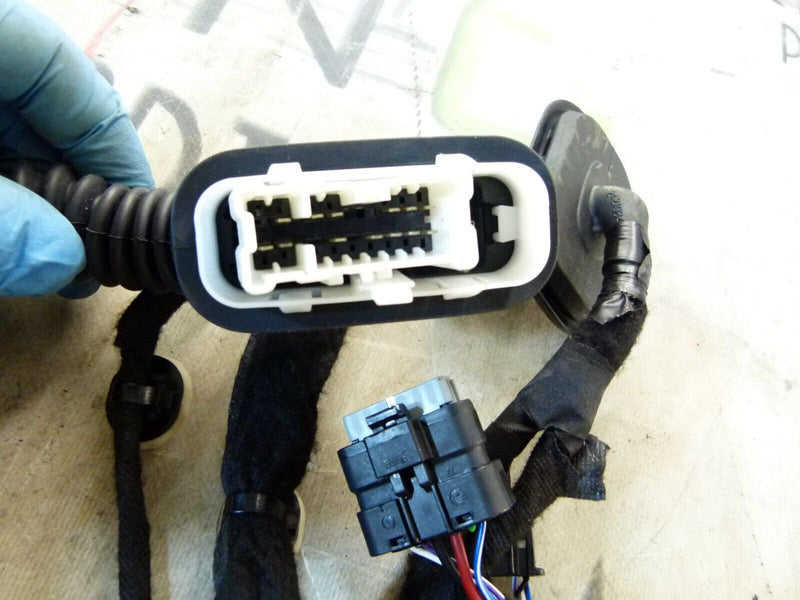 RENAULT CAPTUR 2020-ON REAR RIGHT DOOR WIRING LOOM GENUINE 241265037R