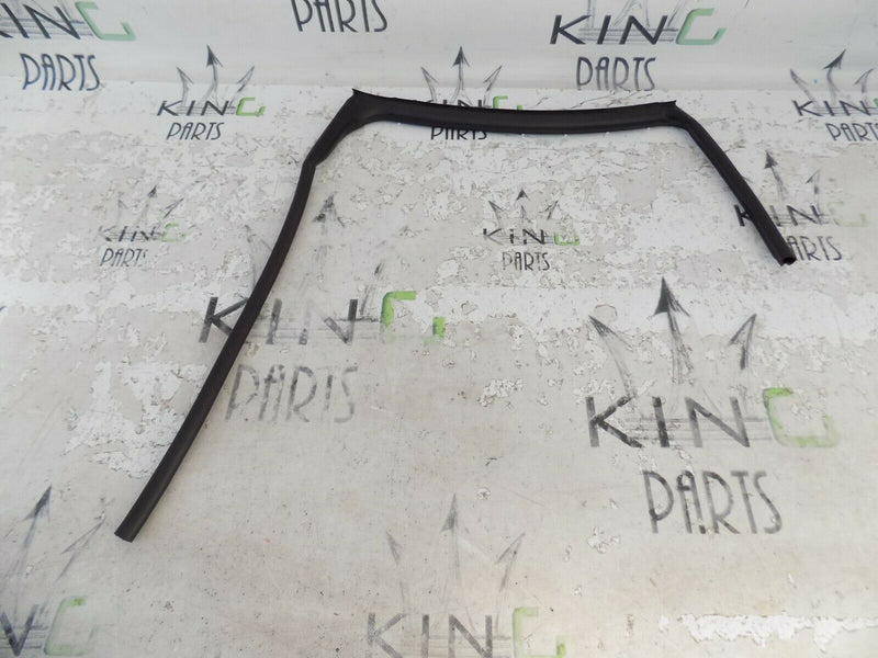 MINI COUNTRYMAN F60 2017-ON REAR LEFT DOOR RUBBER SEAL 7390137 *1