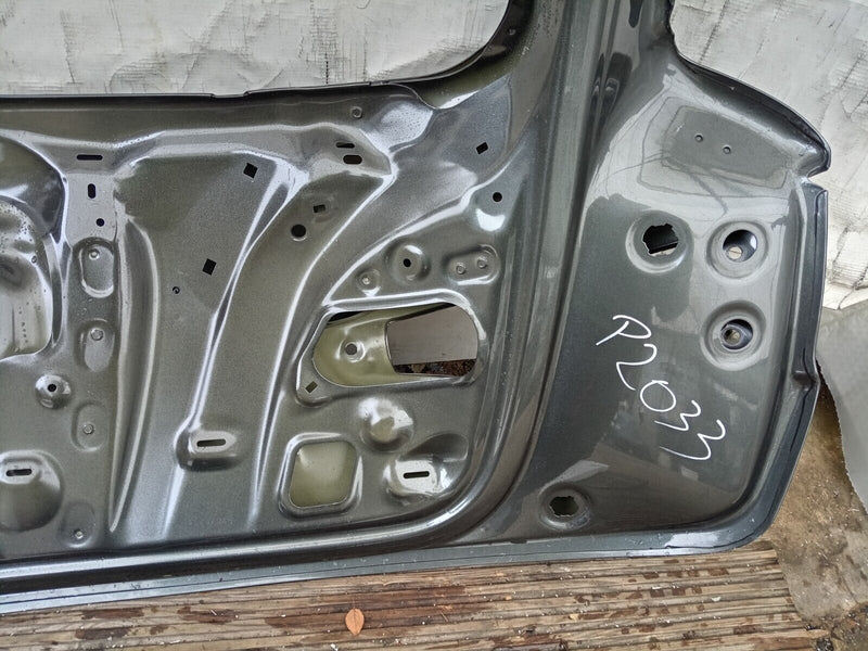 AUDI Q3 MK1 8U QUATTRO 2012-17 GENUINE BOOT LID TAILGATE PANEL in GREY