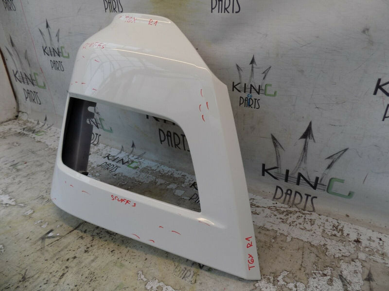 MAN TGX EURO 6 2020+RIGHT BUMPER CORNER HEADLIGHT SURROUND WHITE 81416106750