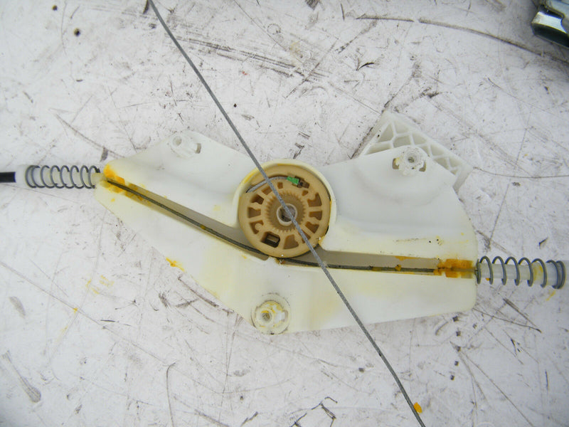 MERCEDES W212 2010-2015 FRONT DOOR WINDOW MECHANISM REGULATOR LEFT SIDE N/S