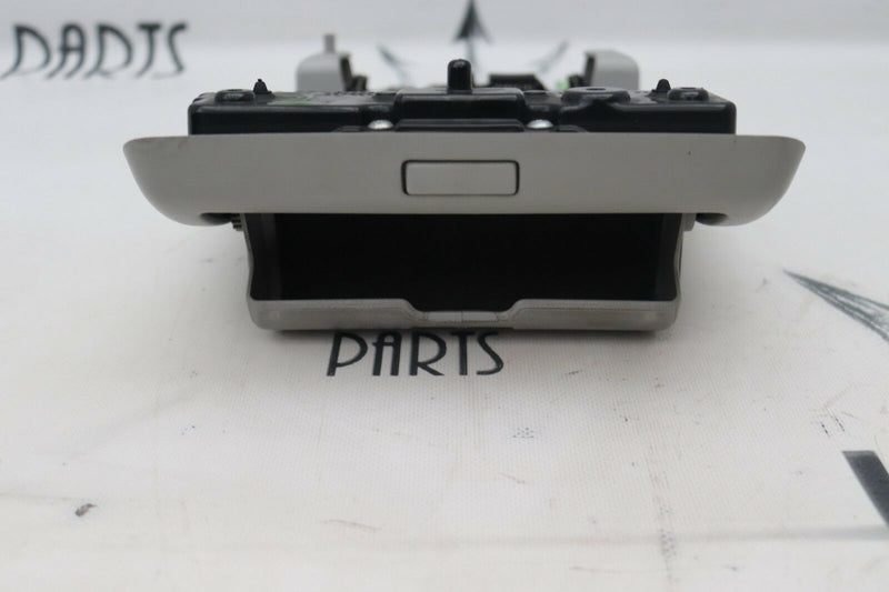BMW X5 E53 2000-2006 ROOF READING LIGHT & SUNGLASSES HOLDER IN GREY 8258057 *3
