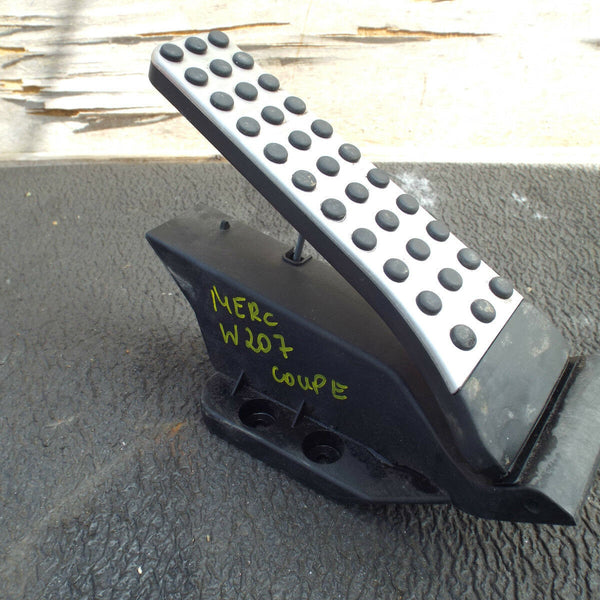 MERCEDES W207 E CLASS THROTTLE GAS ACCELERATOR PEDAL A204 300 02 04