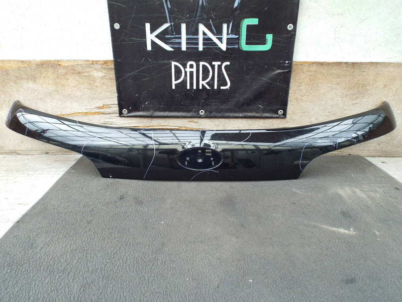 Kia Sorento Facelift 2012-2015 Tailgate Trim Genuine Black (A7135)