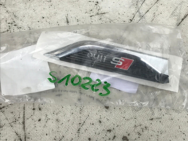 NEW AUDI A5 F5 S-LINE 2017-ON FRONT WING RIGHT EMBLEM GENUINE 8W6853602