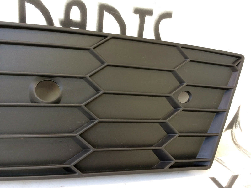 SKODA OCTAVIA vRS 5E FRONT BUMPER GRILLE LEFT & RIGHT SIDE 5E0807681C 5E0807682C