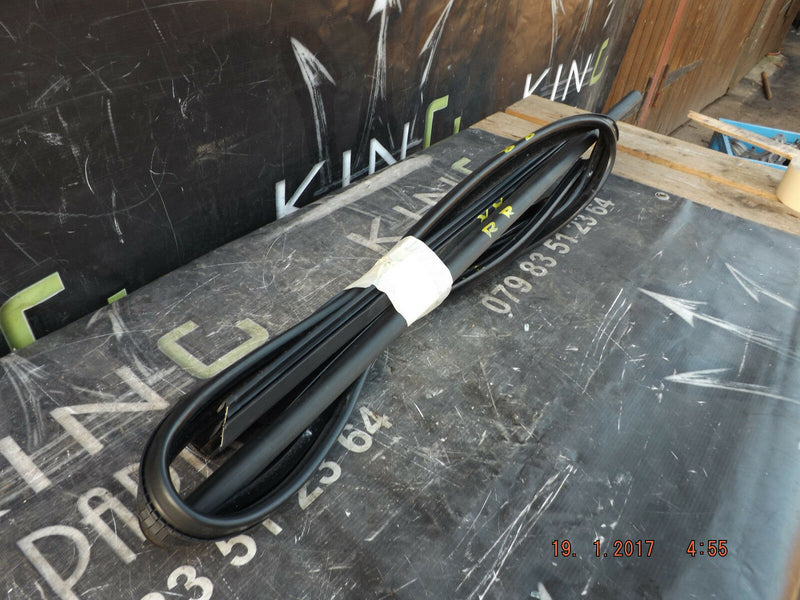 VAUXHALL CORSA D MK3 2006-2014 WINDOW DOOR RUBBER SEAL REAR DOOR RIGHT SIDE O/S