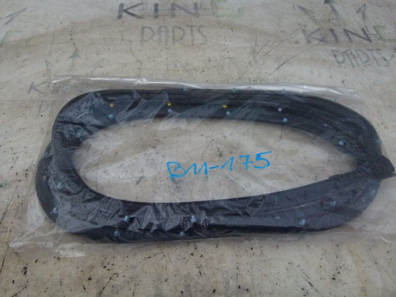 FORD RANGER 2019-ON FRONT RIGHT DOOR SEAL STRIP GENUINE EB3Z2620708B
