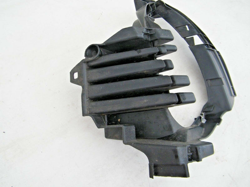 MB A CLASS W169 2005-08 FRONT RIGHT FOG LIGHT GRILL BRACKET 1698850865 (S16-03)