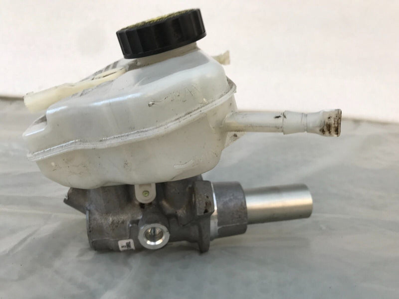 MERCEDES GLC X253 W205 250 2.0 PETROL BOTTLE & BRAKE MASTER CYLINDER A2054300002