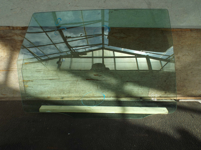 Chrysler PT Cruiser 01-07 Wagon Rear Door Window Glass Right Driver Side O/S