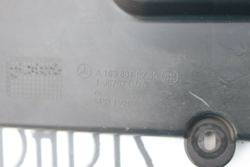 MB B CLASS W245 2006-2011 FRONT RIGHT SIDE AIR DUKT COVER PANEL A1698310245