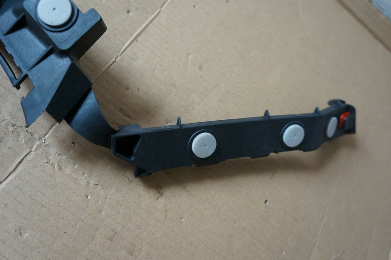 VAUXHALL ASTRA H MK5 2004-2010 RIGHT REAR BUMPER MOUNT 24460359 (S04-11)