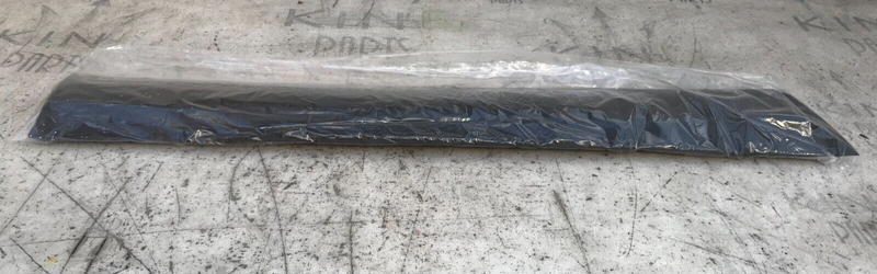 NISSAN QASHQAI J10 2007-2010 FRONT LEFT DOOR TRIM MOULDING 80871 BR01A