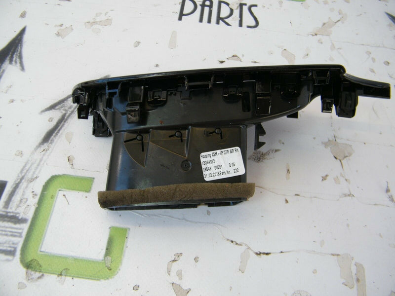 VAUXHALL CORSA E 2014-ON DASHBOARD RIGHT SIDE VENT WITH TRIM  PIANO BLACK