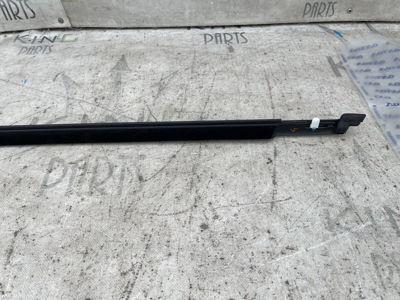 VOLVO XC90 MK2 2017-2022 REAR RIGHT DOOR WINDOW TRIM 32237183
