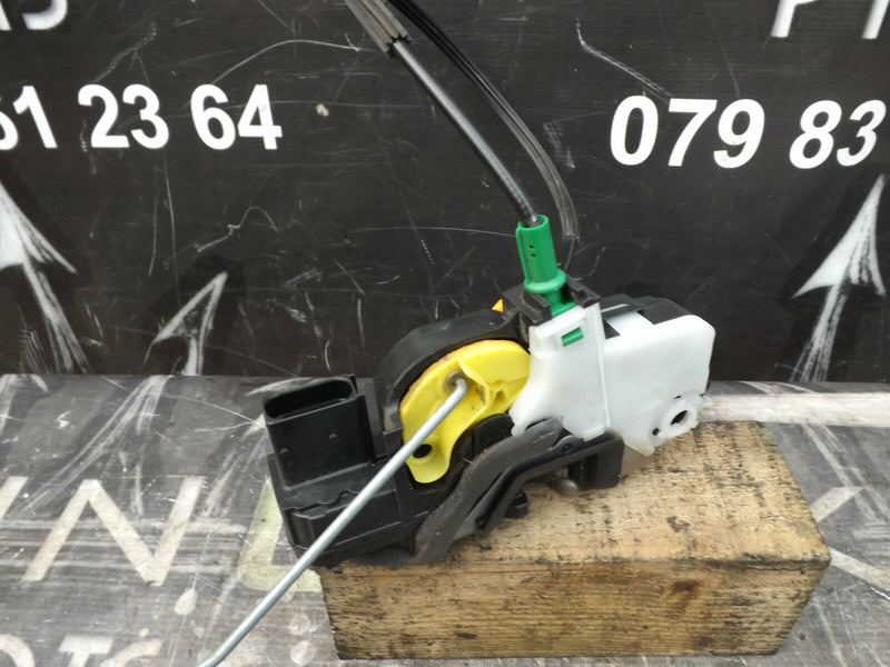 Vauxhall Opel Adam Front Left Passenger Near Side Door Lock Mechanism Solenoid