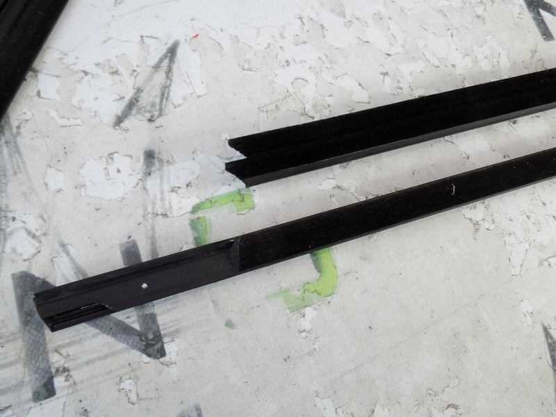 BMW 1 SERIES F20 2011-2019 FRONT LEFT DOOR GASKET RUBBER WEATHERSTRIP TRIMS *N6
