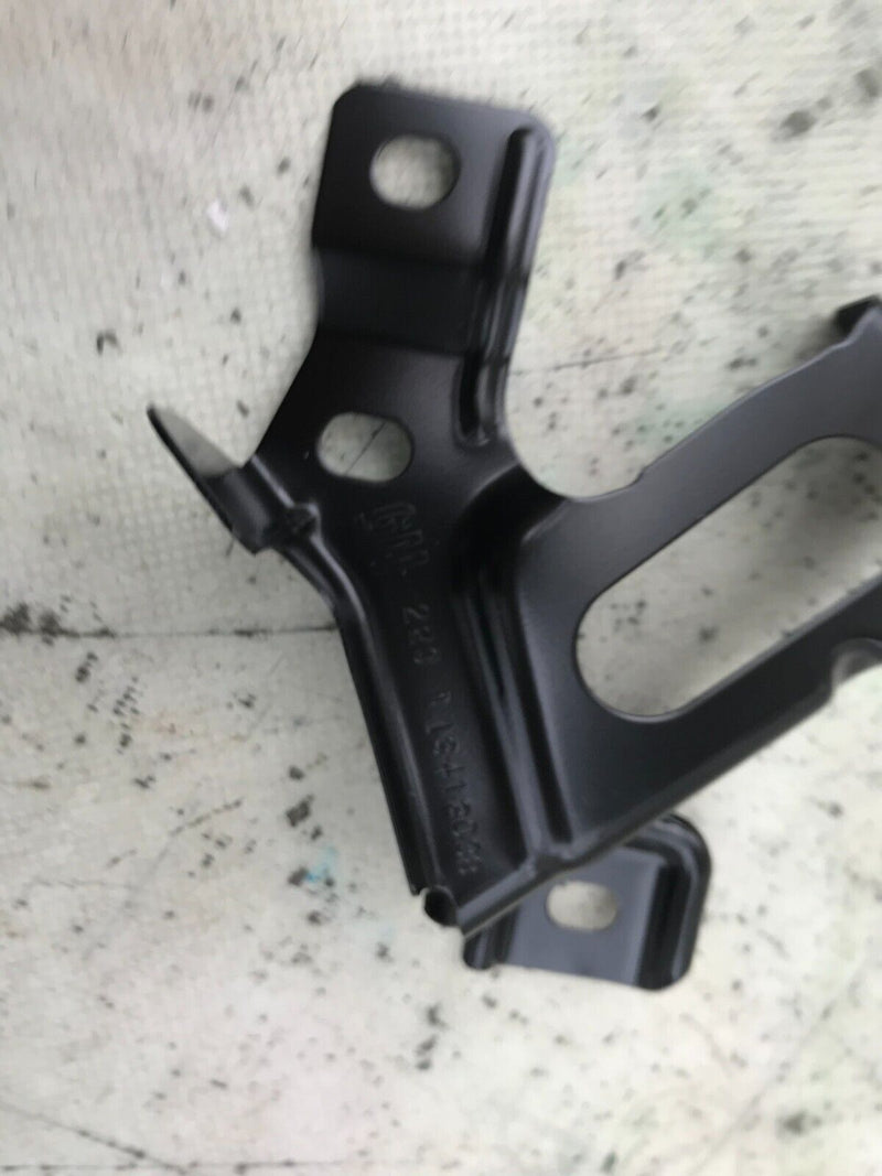 VAUXHALL ASTRA K 2015-2021 FRONT LEFT SIDE WING BRACKET 13412038