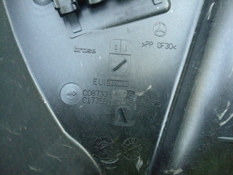 MERCEDES W205 C CLASS 14-21 FRONT RIGHT WINDOW REGULATOR PANEL A2057220270 #