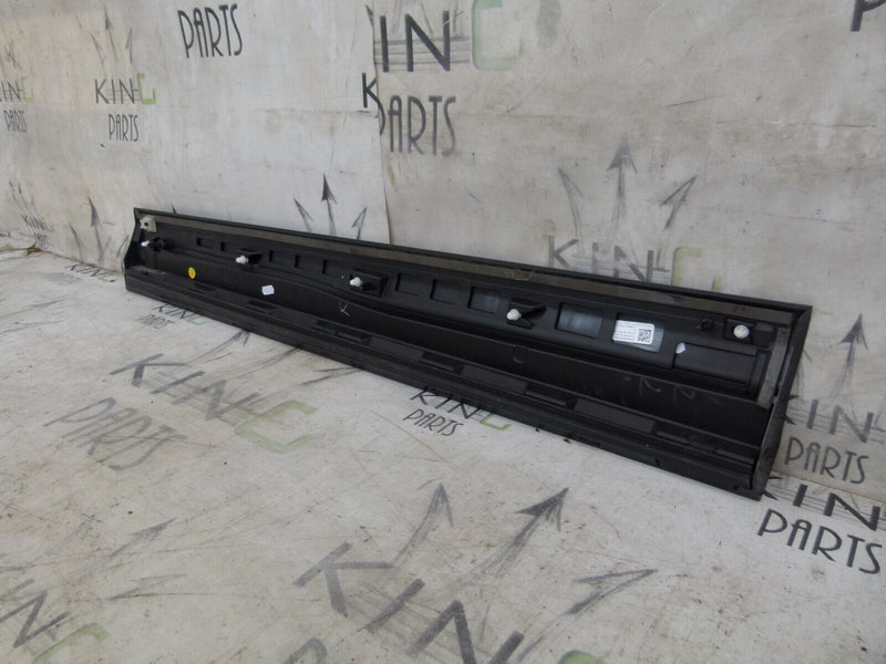 AUDI Q2 S LINE 2016- ON FRONT RIGHT DOOR LOWER MOLDING GENUINE 81A853960