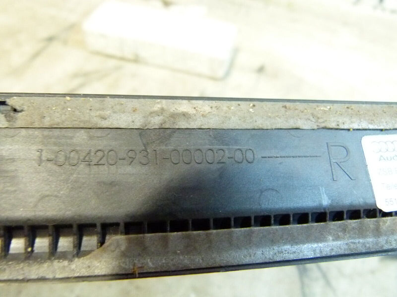 AUDI A4 S4 8W B9 2016-ON FRONT RIGHT DOOR ILLUMINATED ENTRY SILLS 8W0947418