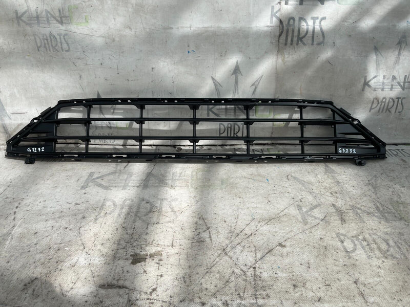 VOLVO XC60 MK2 2017-ON FRONT BUMPER LOWER GRILL 32296070