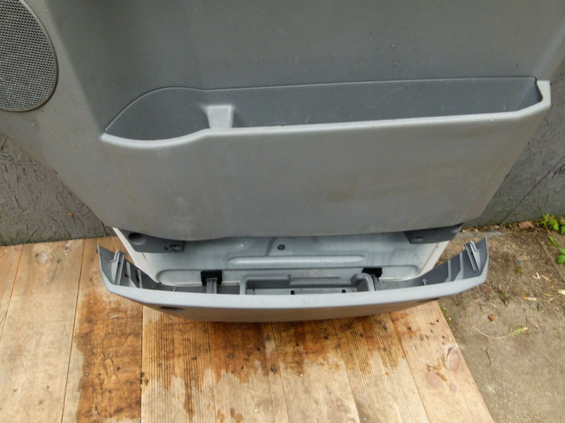 MERCEDES SPRINTER W906 06-17 FRONT DOOR PANEL RIGHT SIDE & LOCK MECHANISM