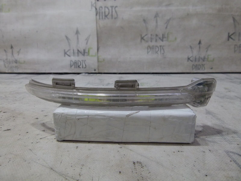 VOLKSWAGEN GOLF MK7 SPORTSVAN 2012-17 RIGHT MIRROR INDICATOR 5G0949102