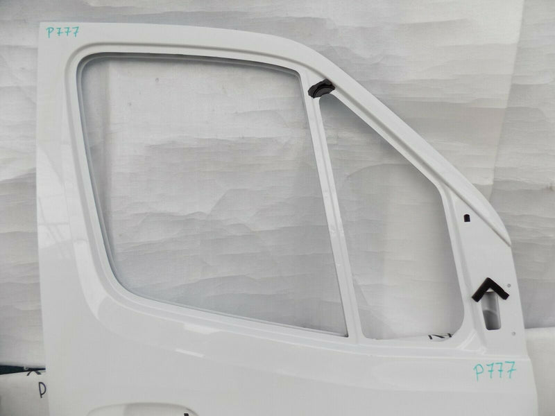MERCEDES SPRINTER W910 2019-ON FRONT RIGHT DOOR PANEL WHITE