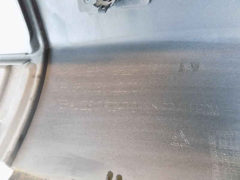 LAND ROVER DISCOVERY 4 (L319) SE 2009-2015 WHITE REAR BUMPER GENUINE PDC