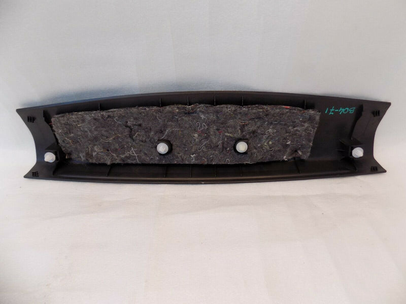 MITSUBISHI OUTLANDER 2014-ON TAILGATE DOOR TRIM PANEL 7224A154 /B04-71