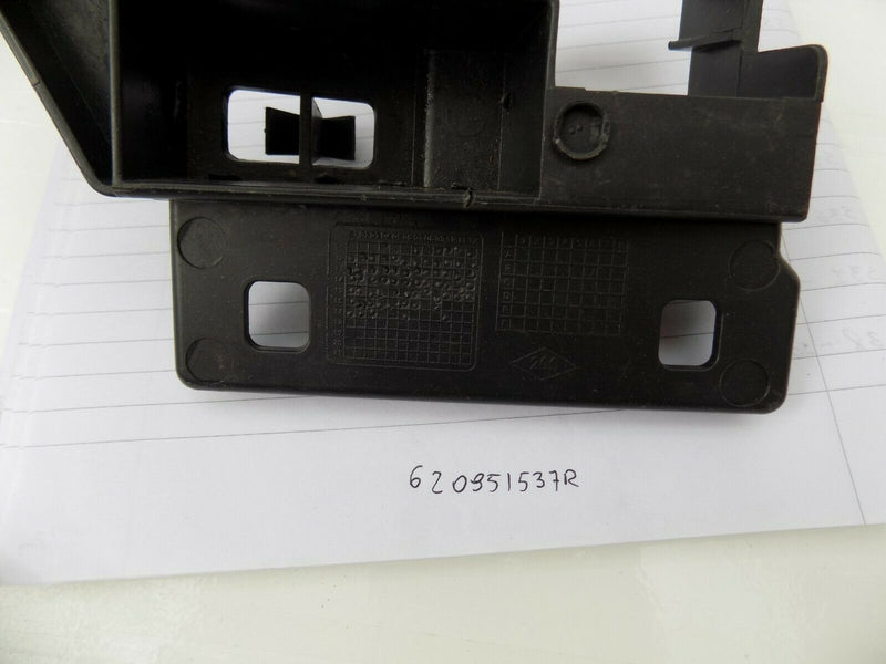 RENAULT SCENIC 2009-16 LEFT SIDE FRONT BUMPER BRACKET HOLDER 620951537R /S46-47