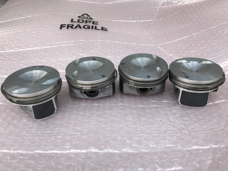 AUDI Q5 3 GEN PETROL 2.0 TFSI 4x ENGINE PISTON GENUINE SET 82.420 06K BB 9,6 2l