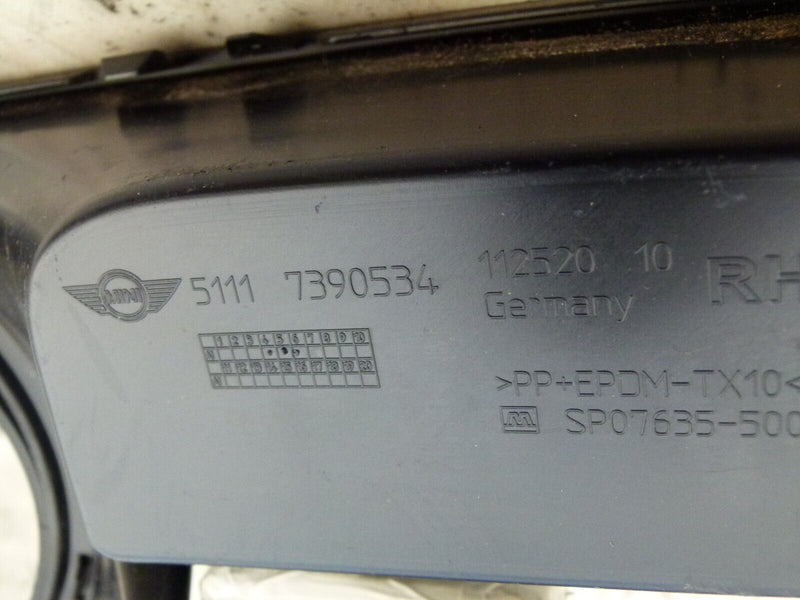 MINI COUNTRYMAN F60 2017-21 RIGHT SIDE FOG LIGHT TRIM GENUINE 7390534