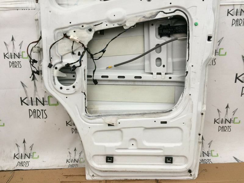 MERCEDES SPRINTER 906 06-18 DRIVER SIDE FRONT DOOR PANEL & LOCK MECHANISM
