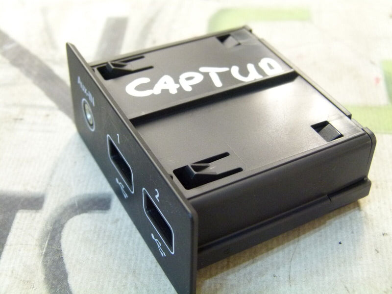 RENAULT CAPTUR 2020-ON AUDIO AUX USB CONNECTOR SOCKETS 280231553R