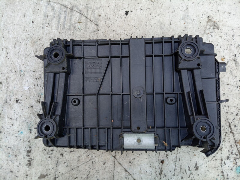 MERCEDES GLC X253 2.0 PETROL BATTERY TRAY PAD HOLDER GENUINE ! A2056201502