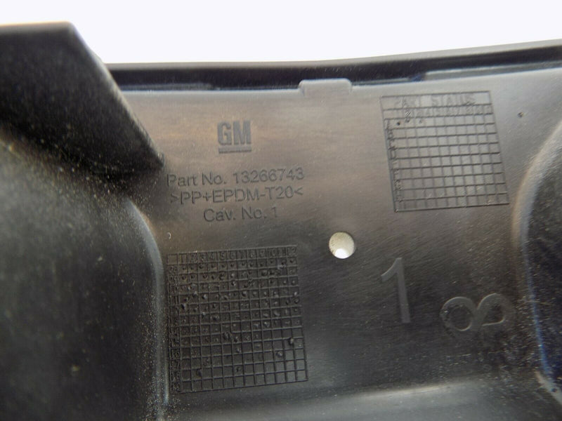 VAUXHALL ASTRA J MK6 2013-15 CENTRE REAR BUMPER MOUNT 5DR 13266743 /B04-33 /B8-4