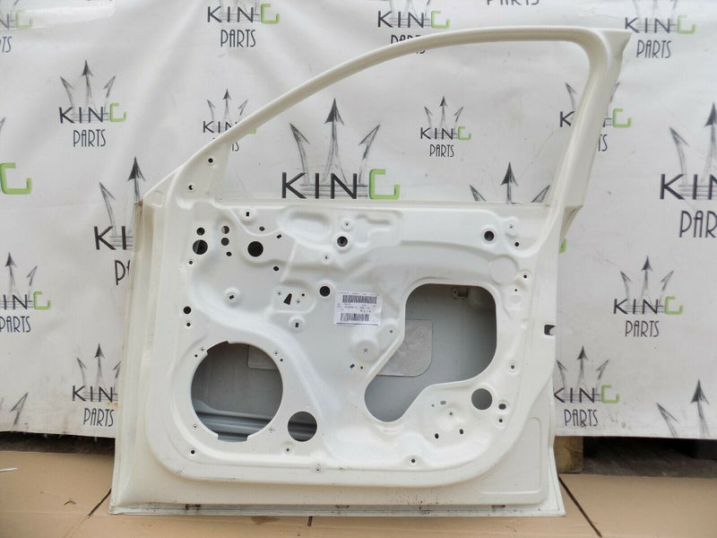 AUDI A1 8XA SPORTBACK 2012-2018 FRONT RIGHT DOOR PANEL WHITE 5DR